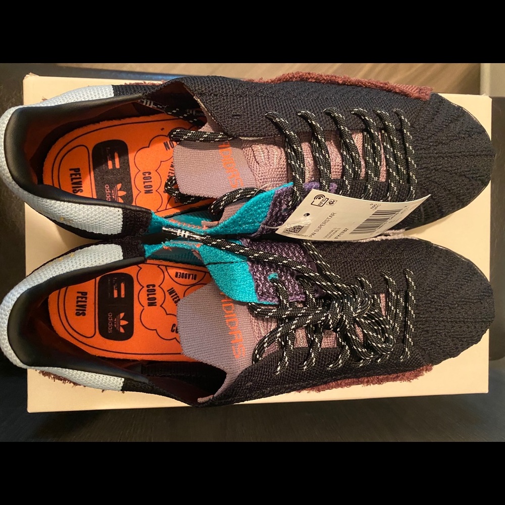Adidas Pharrell Williams Superstar - Picture 3 of 4